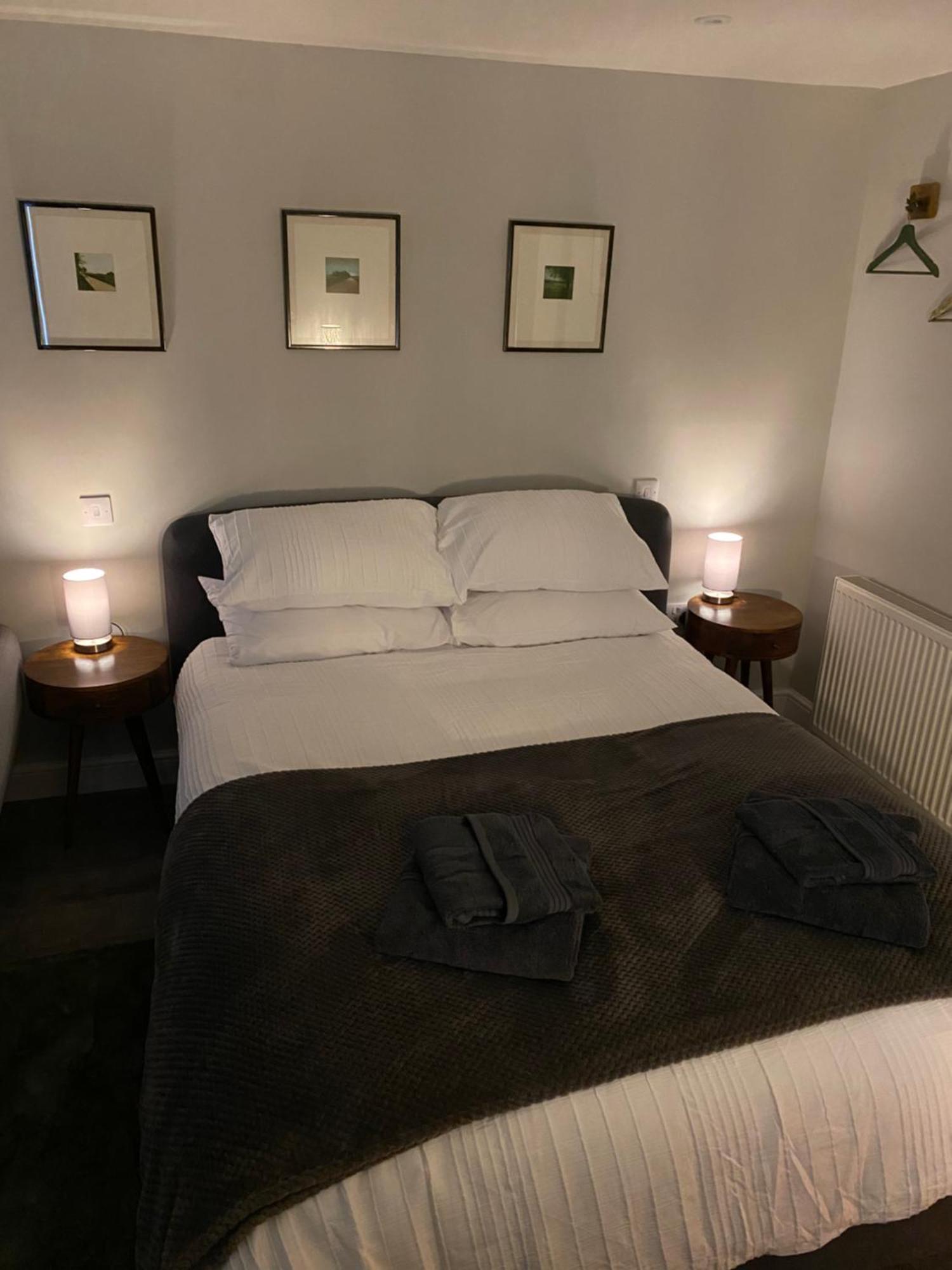Spalding - Self Contained Studio Double - An Extra Single Bed Can Be Provided Экстерьер фото
